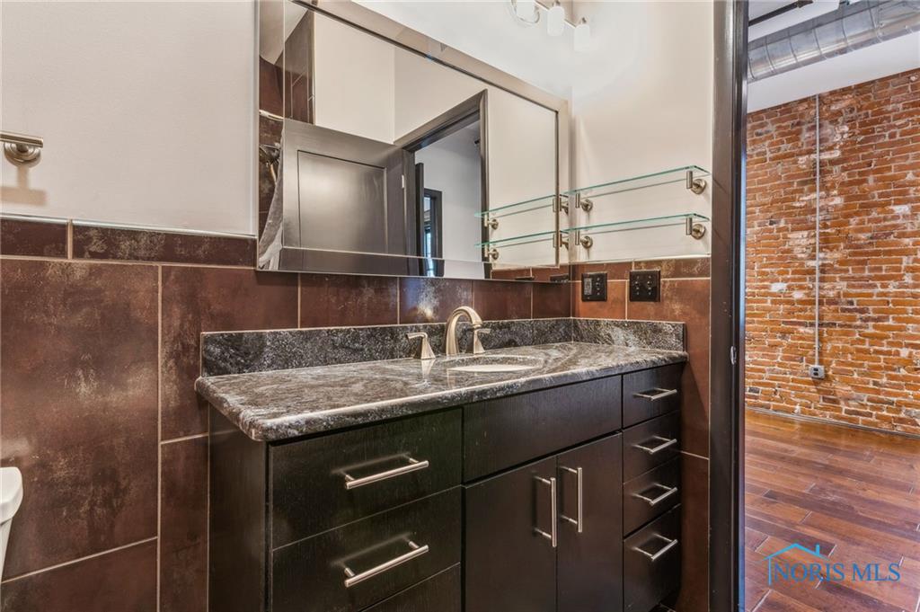 Image 24 For 235 Main Street