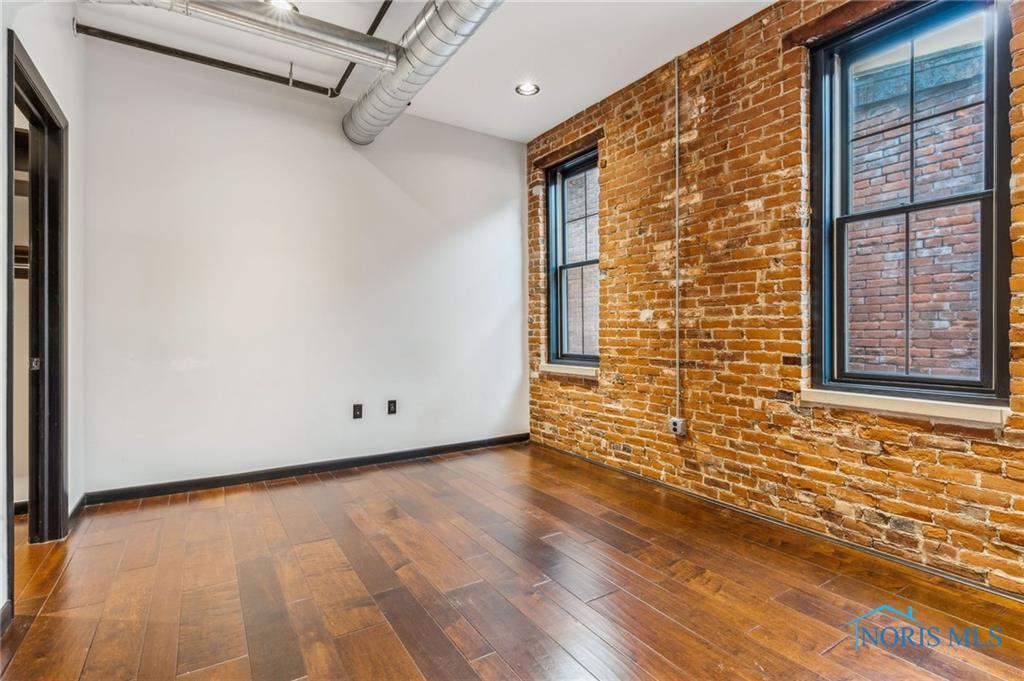 Image 28 For 235 Main Street