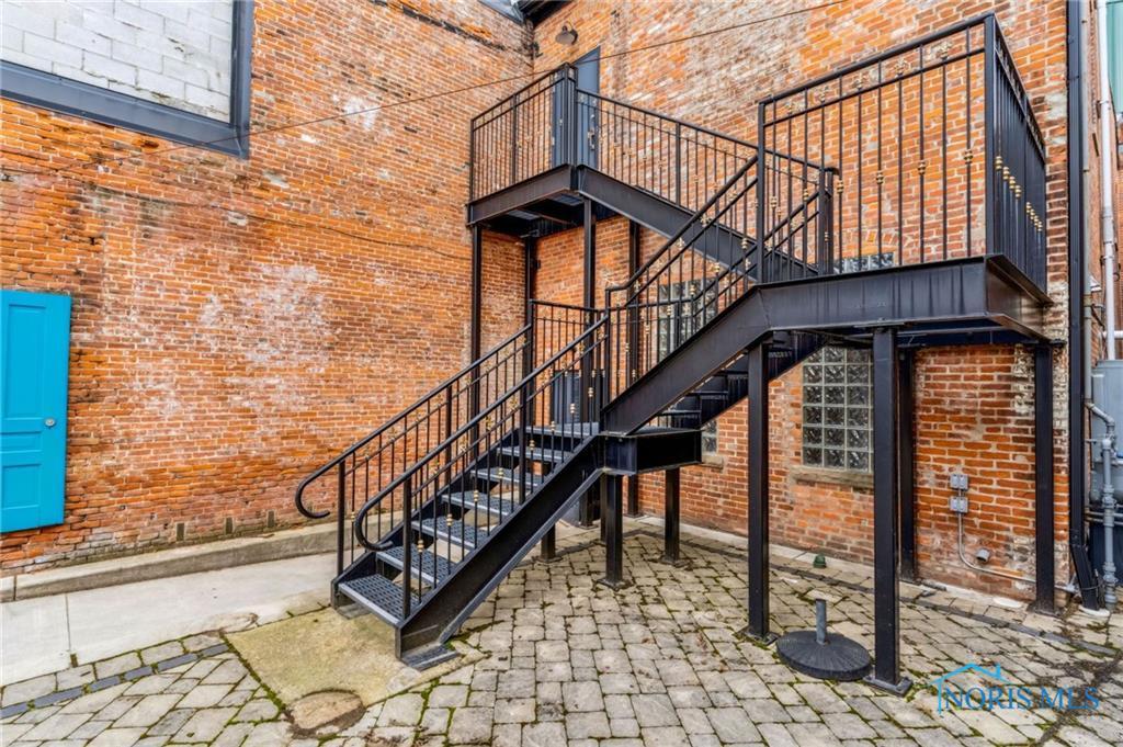 Image 30 For 235 Main Street