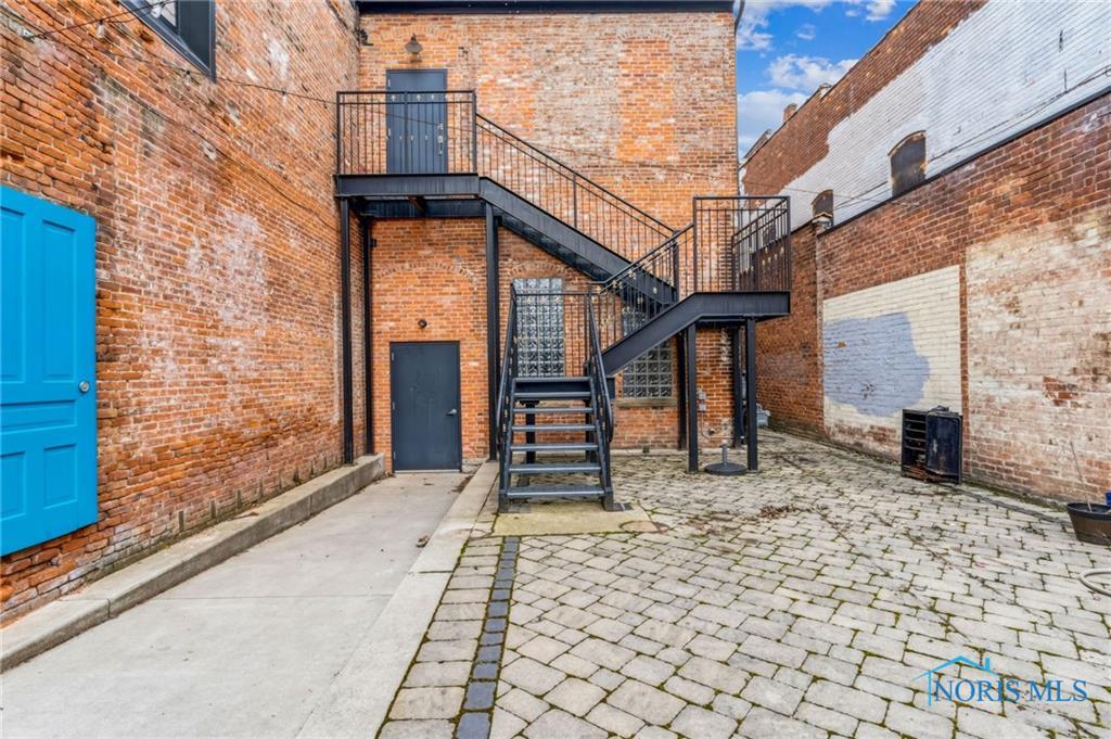 Image 7 For 235 Main Street