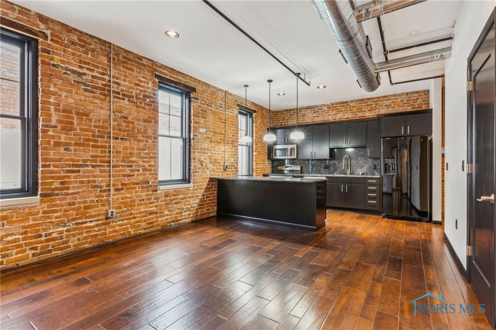 Image 10 For 235 Main Street