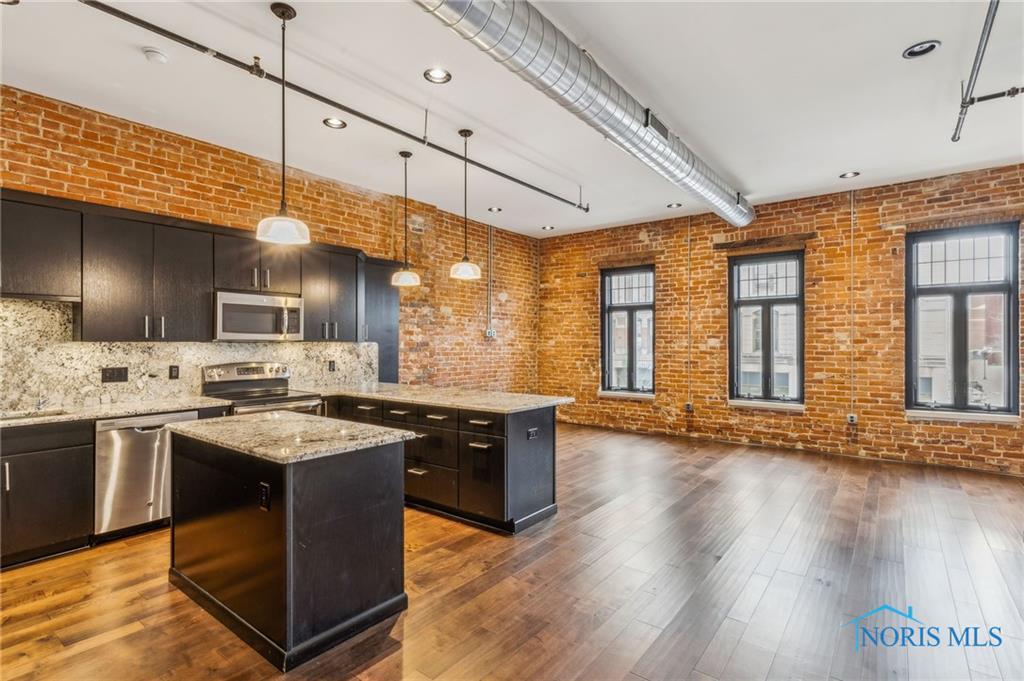 Image 12 For 235 Main Street