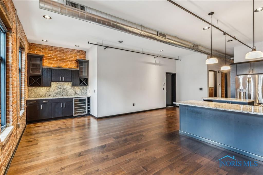 Image 14 For 235 Main Street