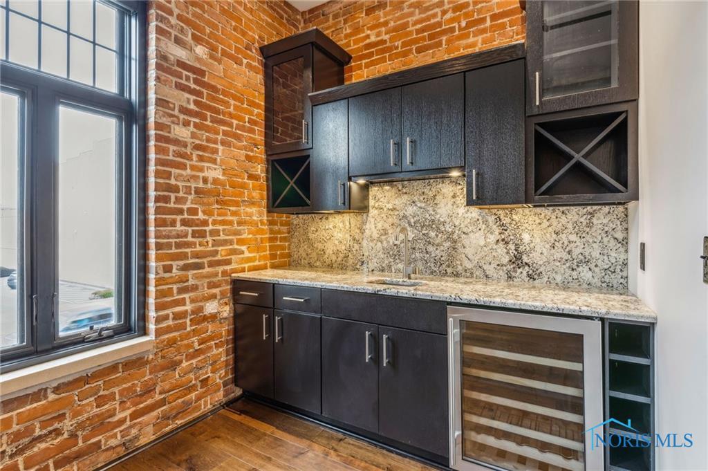 Image 15 For 235 Main Street