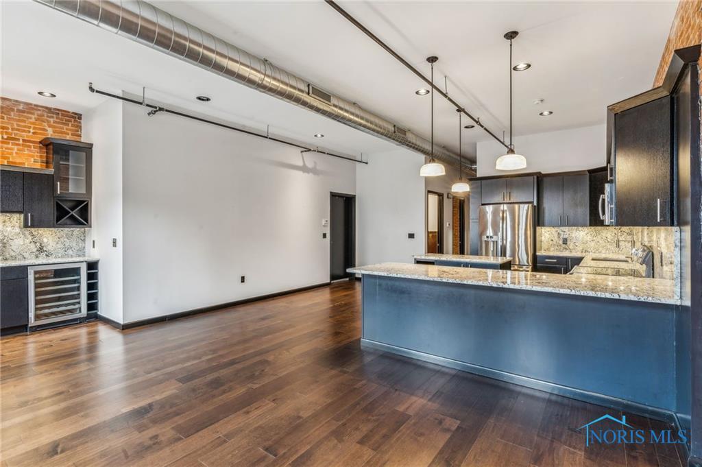 Image 16 For 235 Main Street