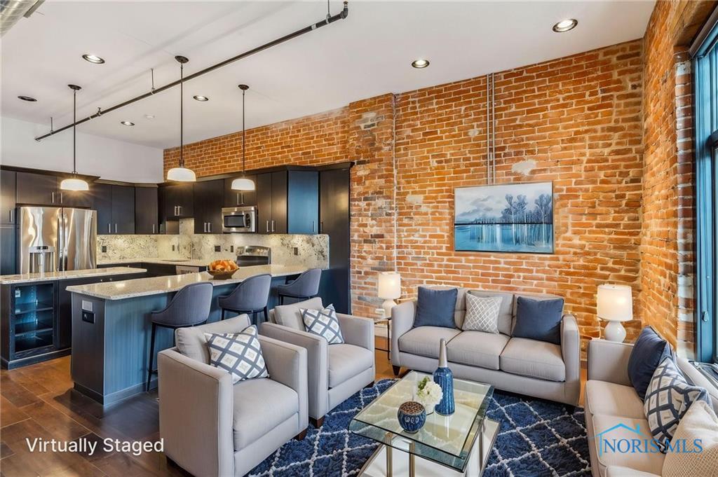 Image 19 For 235 Main Street