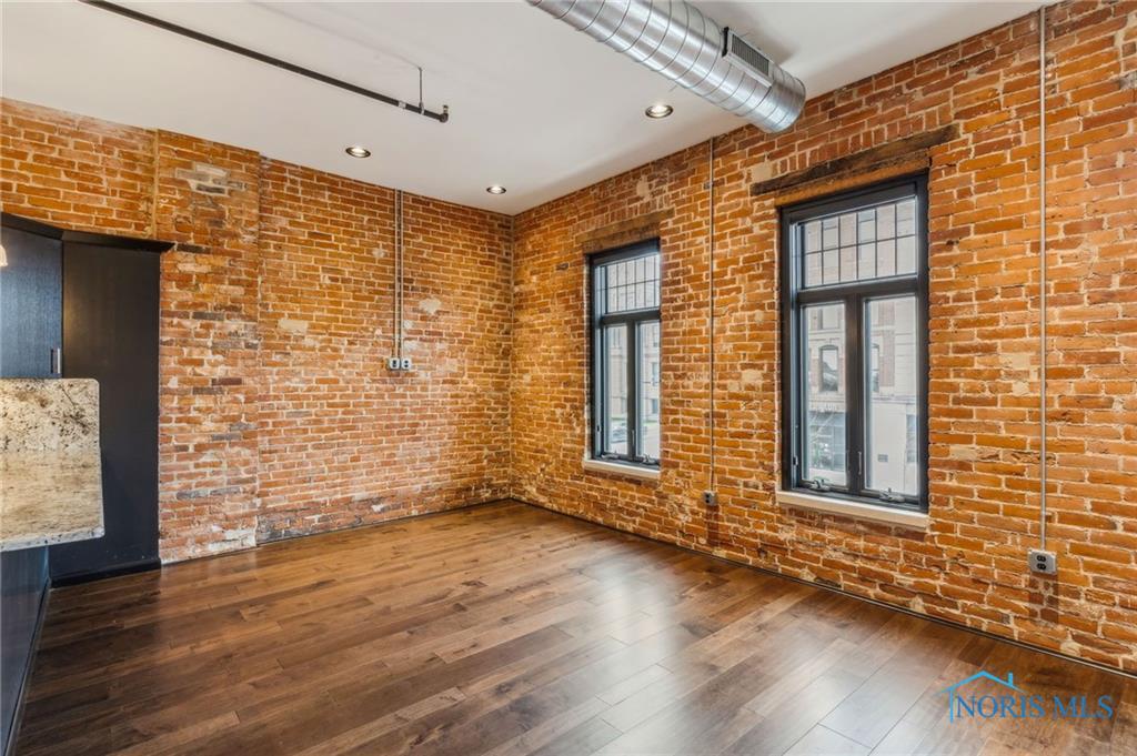 Image 27 For 235 Main Street