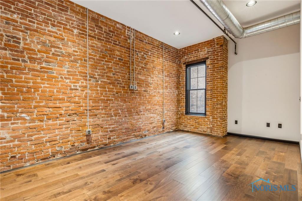 Image 28 For 235 Main Street