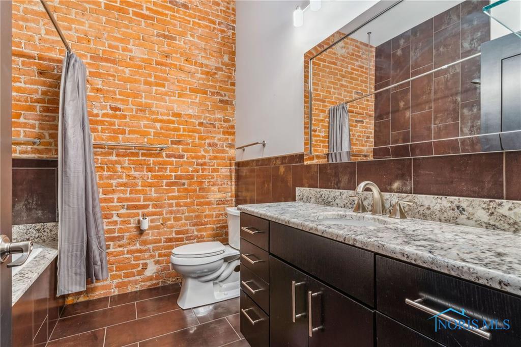 Image 33 For 235 Main Street