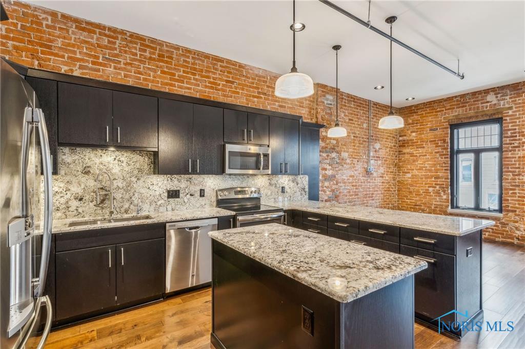 Image 10 For 235 Main Street