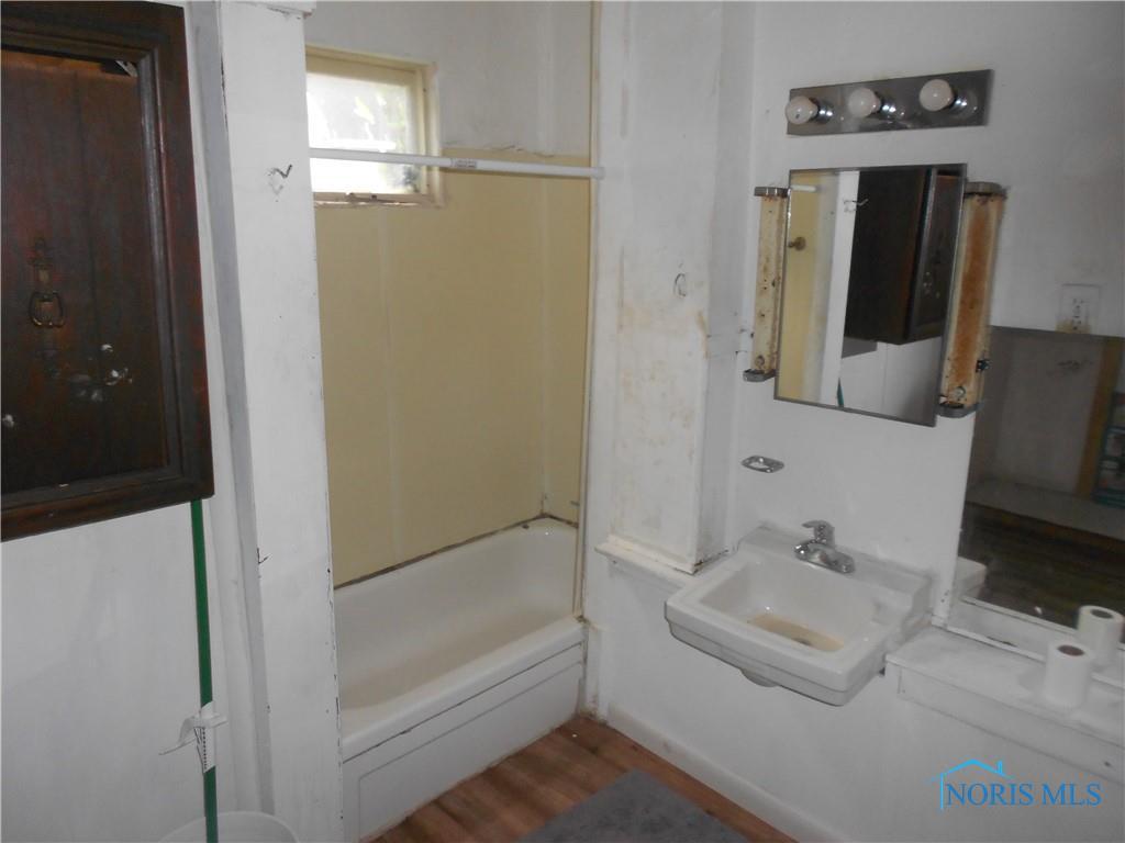 Image 19 For 678 Congress Street