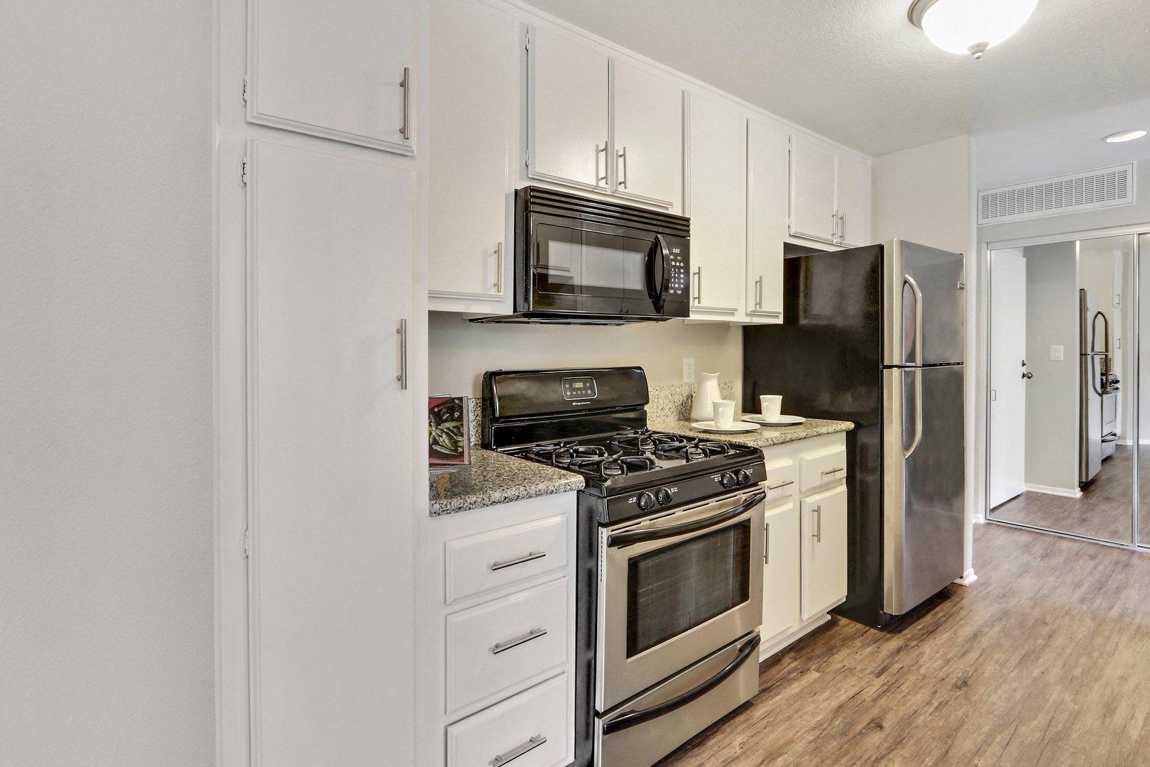 https://cdn.rentalbeast.com/listings/RCILS-1019103-02-2.jpg.rbm
