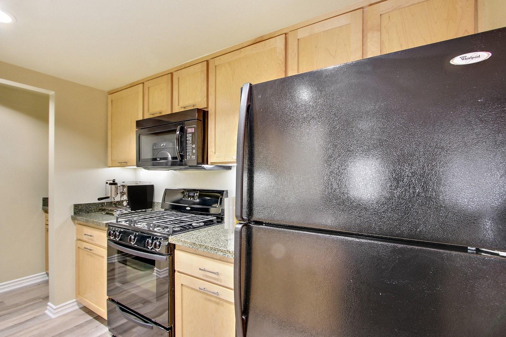 https://cdn.rentalbeast.com/listings/RCILS-1928376-112-1.jpg.rbm