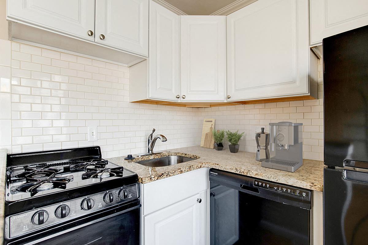 https://cdn.rentalbeast.com/listings/RCILS-2248158-302-2.jpg.rbm