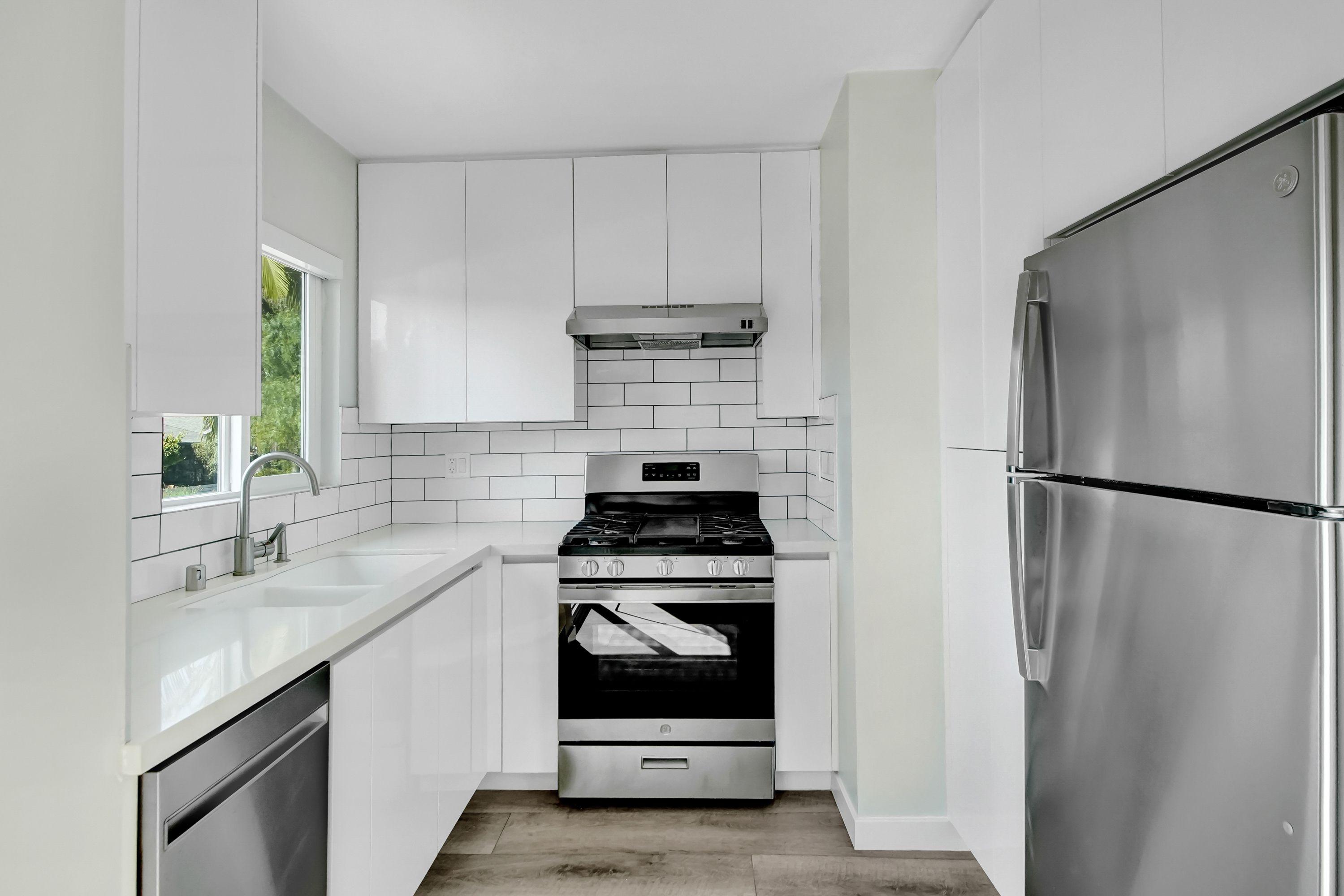 3240 Fay Avenue #02, Los Angeles, CA - 3,800 USD/ month