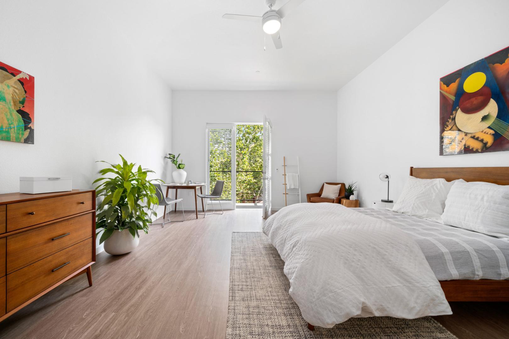 https://cdn.rentalbeast.com/listings/RCILS-3555429-302-0.jpg.rbm