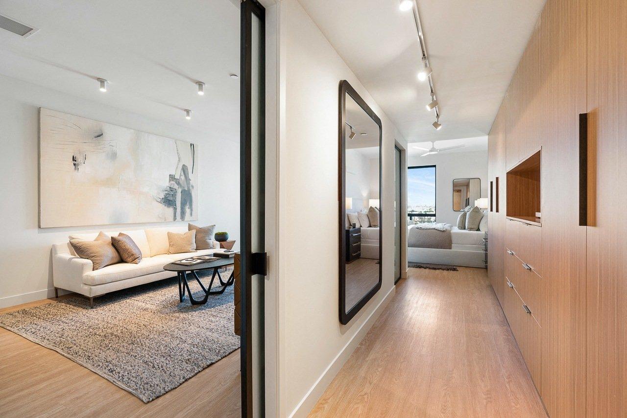 https://cdn.rentalbeast.com/listings/RCILS-4313505-3688-621-0.jpg.rbm
