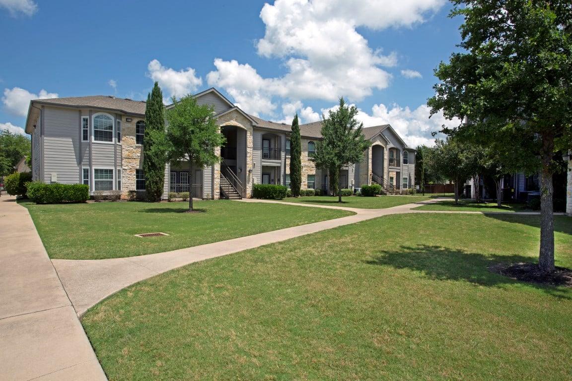 https://cdn.rentalbeast.com/listings/RCILS-4691782-06206-1.jpg.rbm
