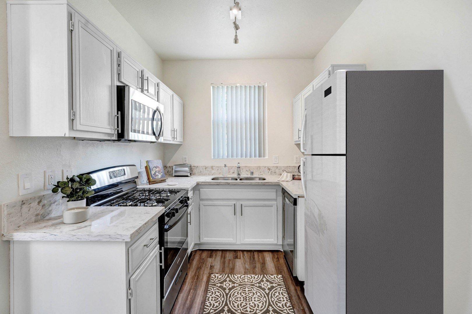 https://cdn.rentalbeast.com/listings/RCILS-4783998-605-0.jpg.rbm