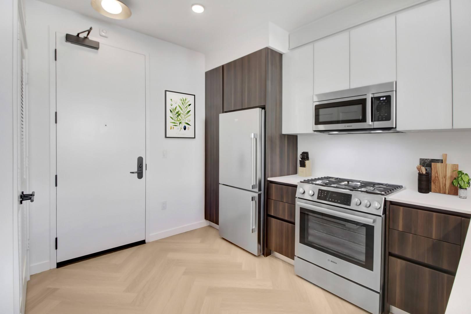 5570 Melrose Ave #405, Los Angeles, CA - 3,885 USD/ month