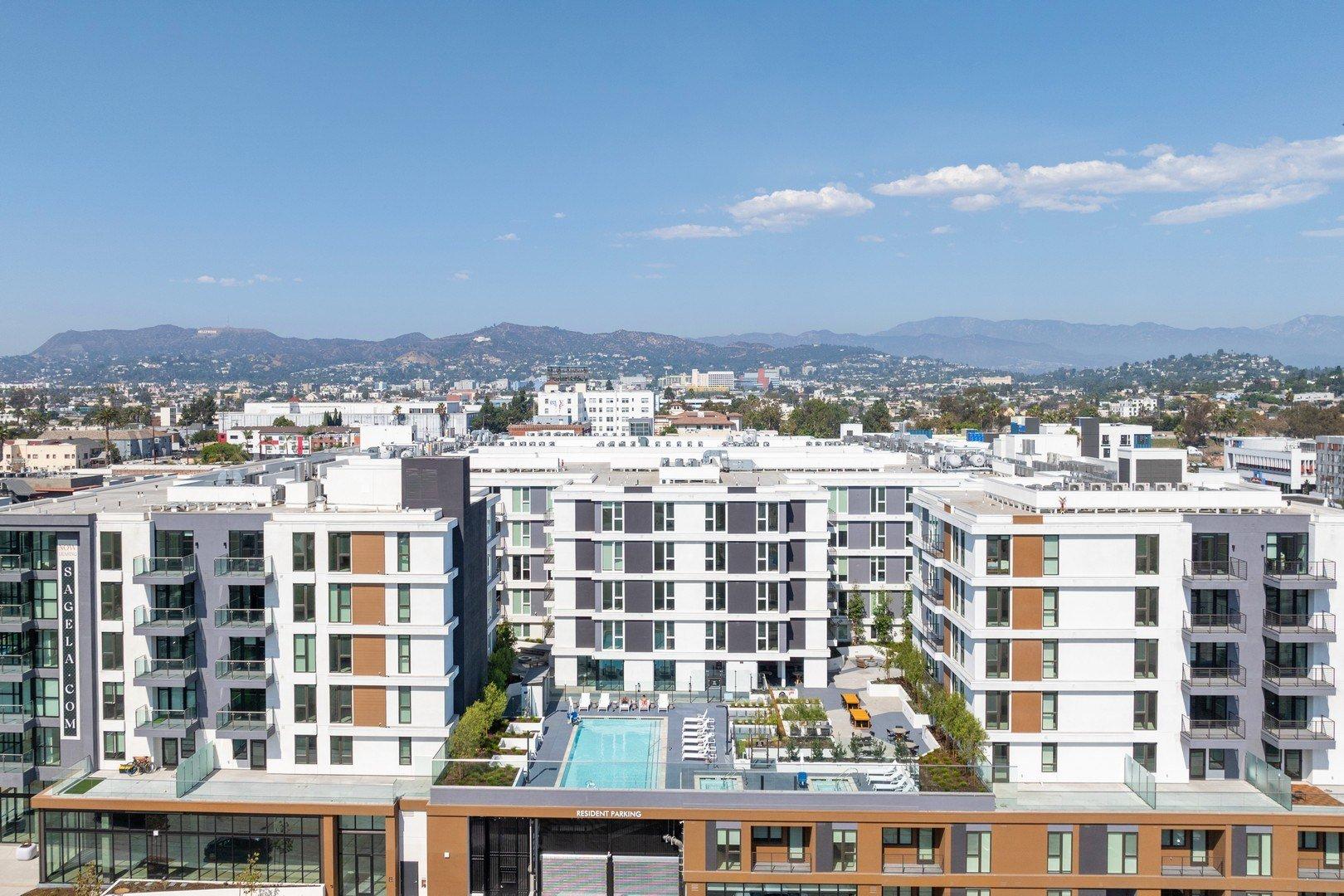 200 N Vermont Ave #638, Los Angeles, CA - 4,364 USD/ month