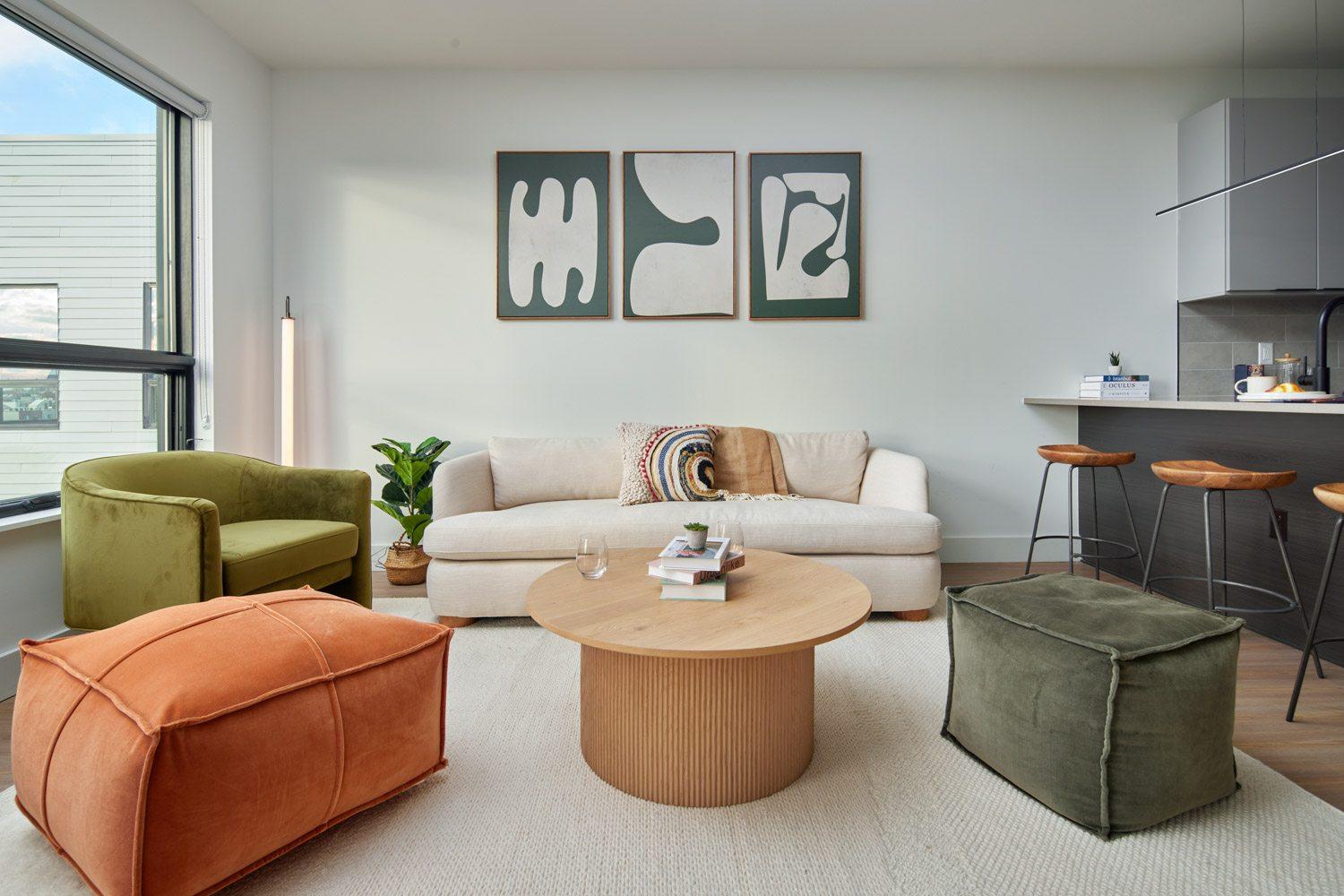 https://cdn.rentalbeast.com/listings/RCILS-5193711-401-1.jpg.rbm