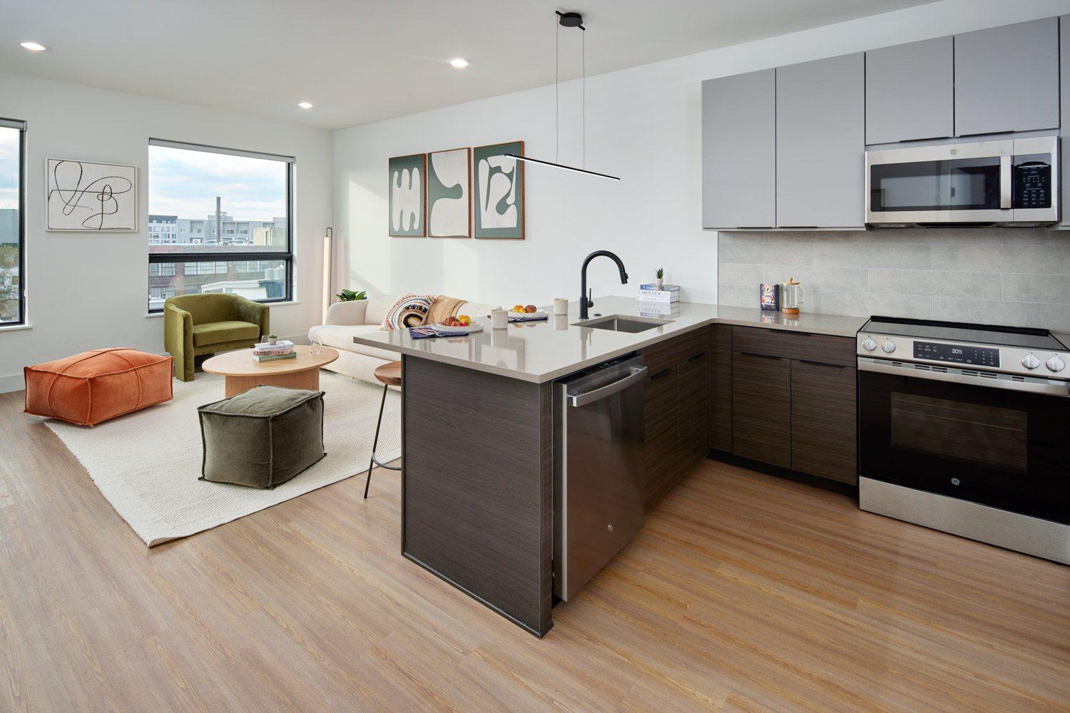 https://cdn.rentalbeast.com/listings/RCILS-5193711-401-3.jpg.rbm