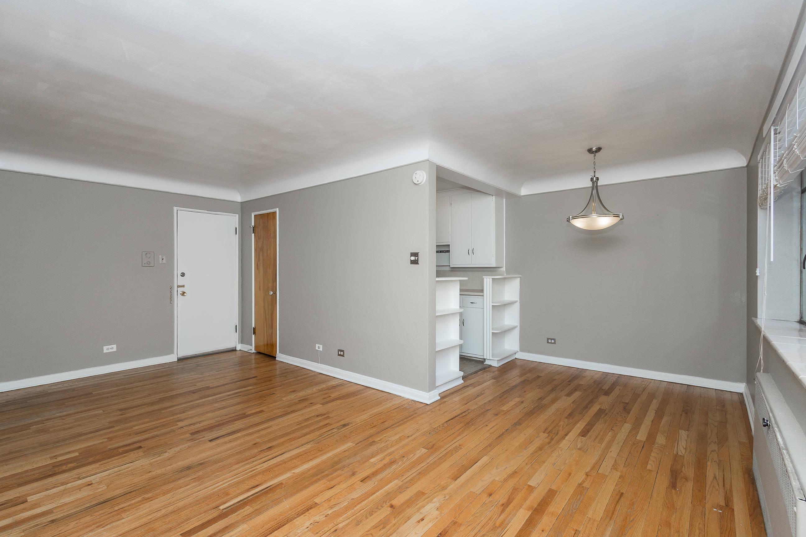 https://cdn.rentalbeast.com/listings/RCILS-5427005-204-0.jpg.rbm