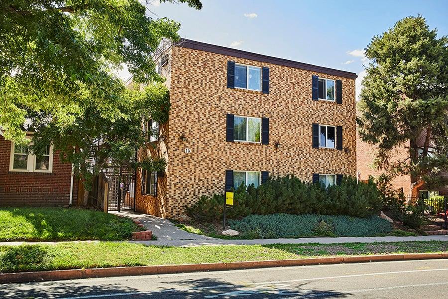 https://cdn.rentalbeast.com/listings/RCILS-941394-305-0.jpg.rbm