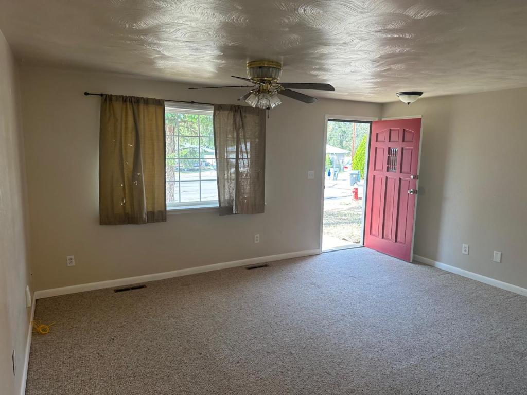 https://cdn.rentalbeast.com/listings/RENTEC-RENTEC59427560-1.jpg.rbm