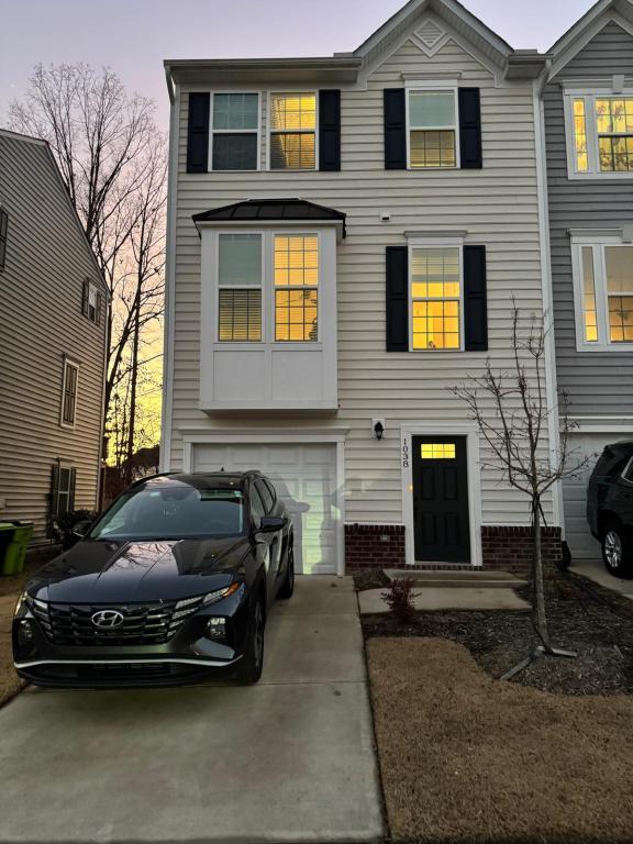https://cdn.rentalbeast.com/listings/RENTEC-RENTEC59443337-0.jpg.rbm