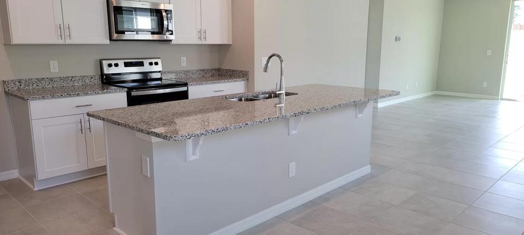 https://cdn.rentalbeast.com/listings/RENTEC-RENTEC59563087-3.jpg.rbm