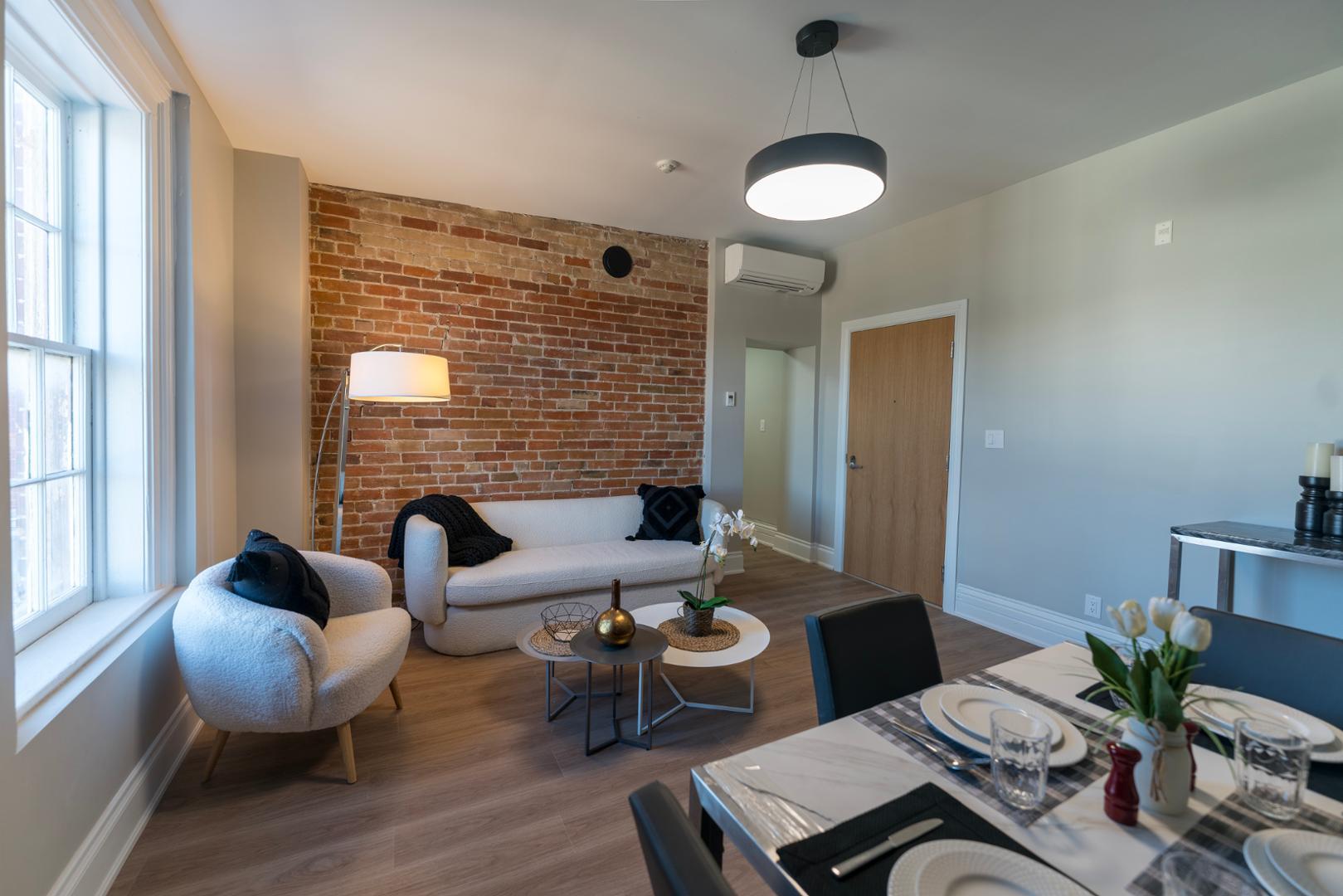 https://cdn.rentalbeast.com/listings/RHENTI-1-66554597296d2d002eef8d55-1.jpg.rbm