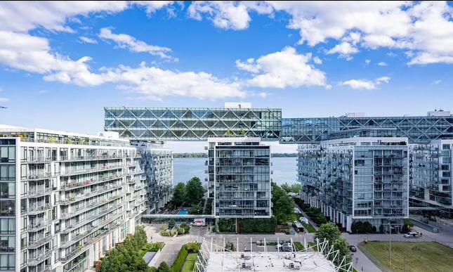 39 Queens Quay East #1008 - 3,300CAD / month