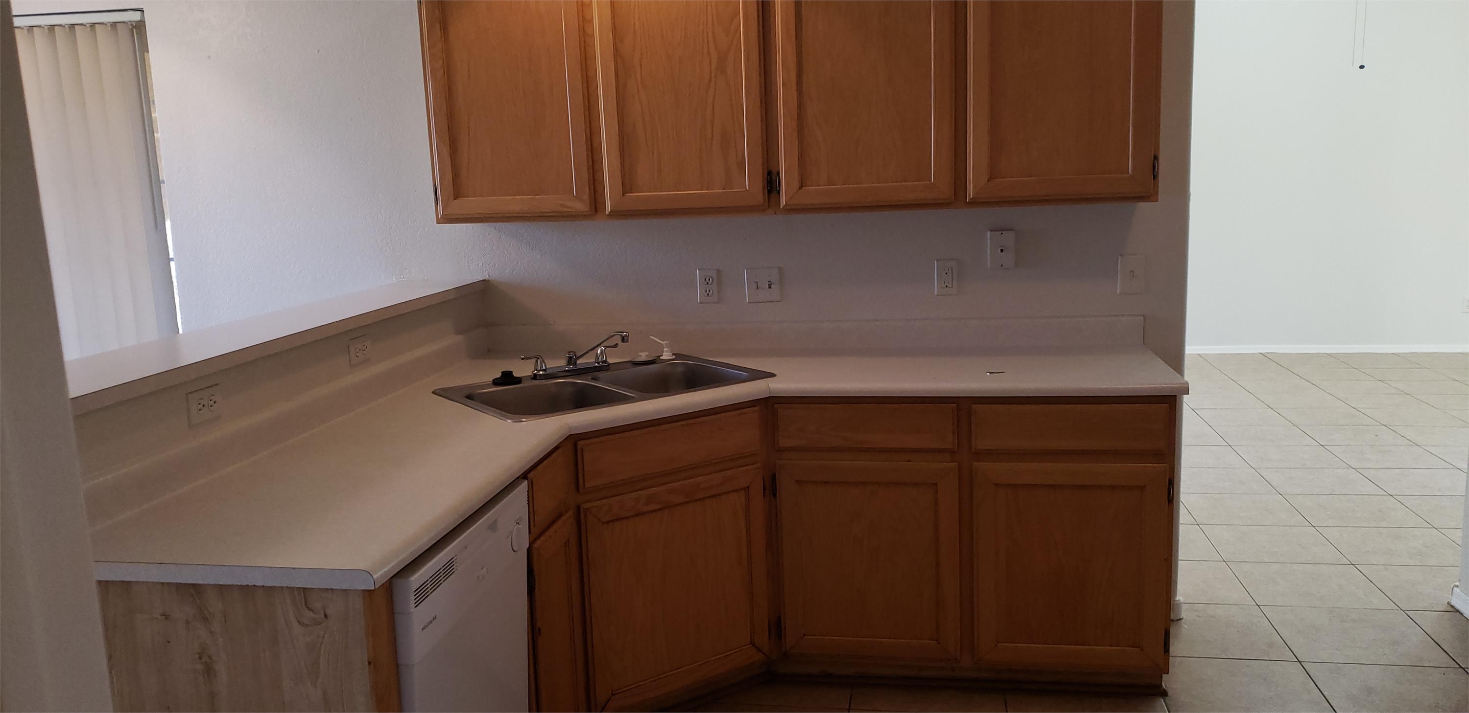 https://cdn.rentalbeast.com/listings/RPG-SF-10723843-3.jpg.rbm