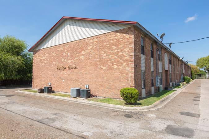 106 S Bryan Rd, Mission, TX - 750 USD/ month