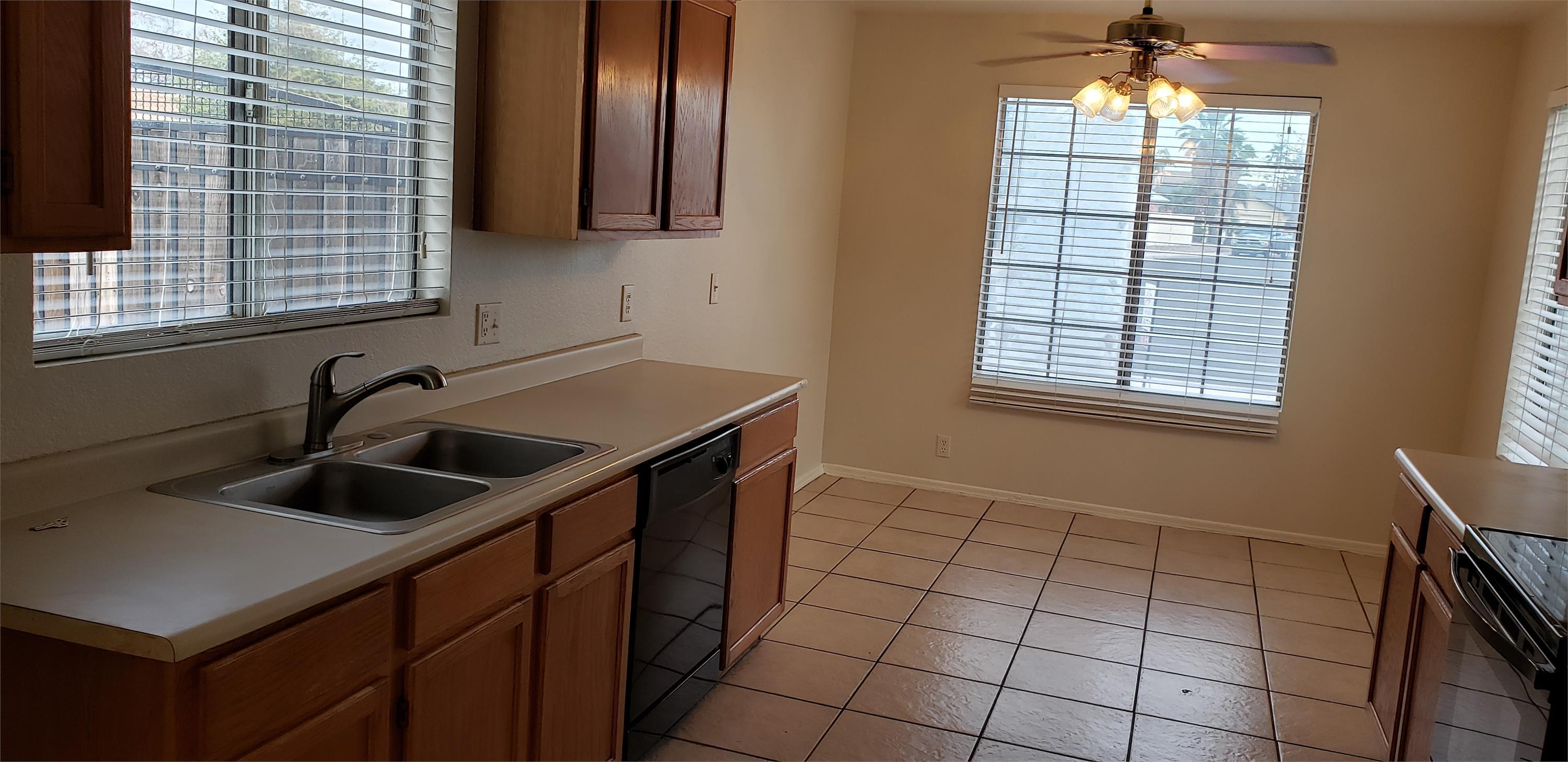 https://cdn.rentalbeast.com/listings/RPG-SF-11075418-2.jpg.rbm