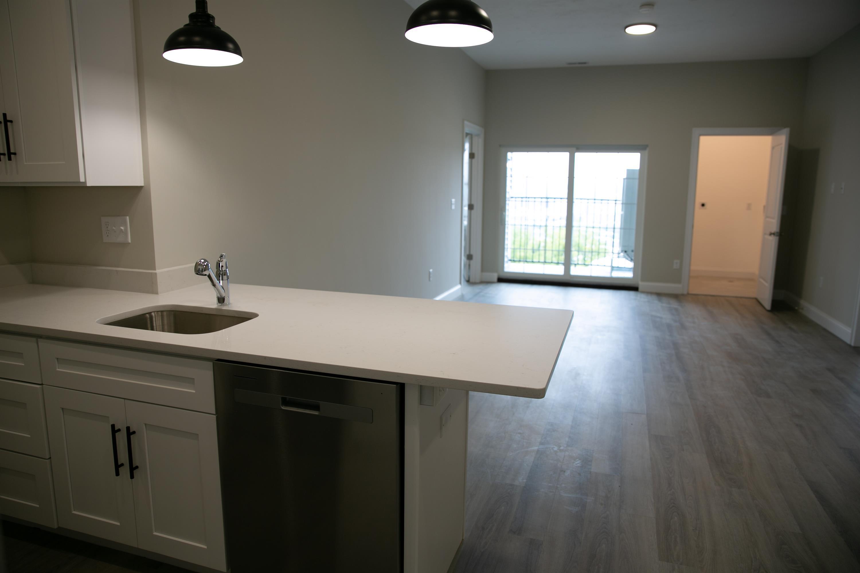 https://cdn.rentalbeast.com/listings/RPG-SF-11082660-2.jpg.rbm