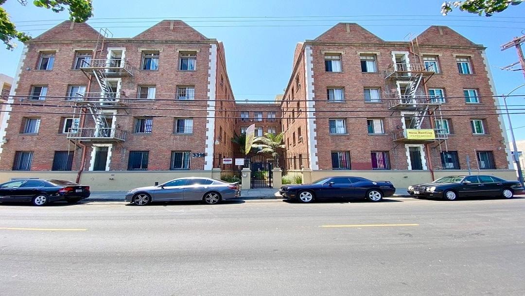 3316 San Marino St #300 - 1,499USD / month