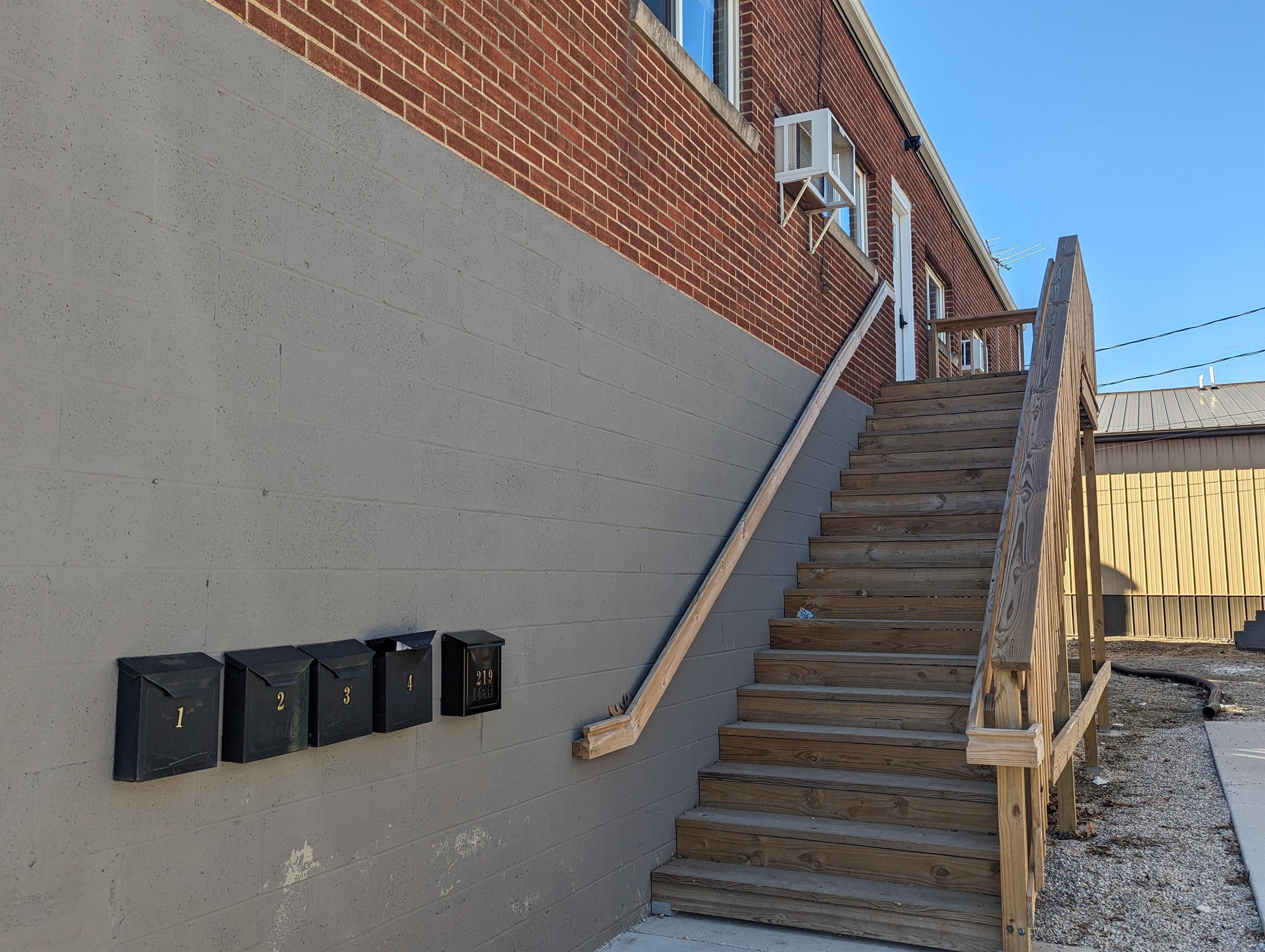 221 South Locust Street #2 - 825USD / month