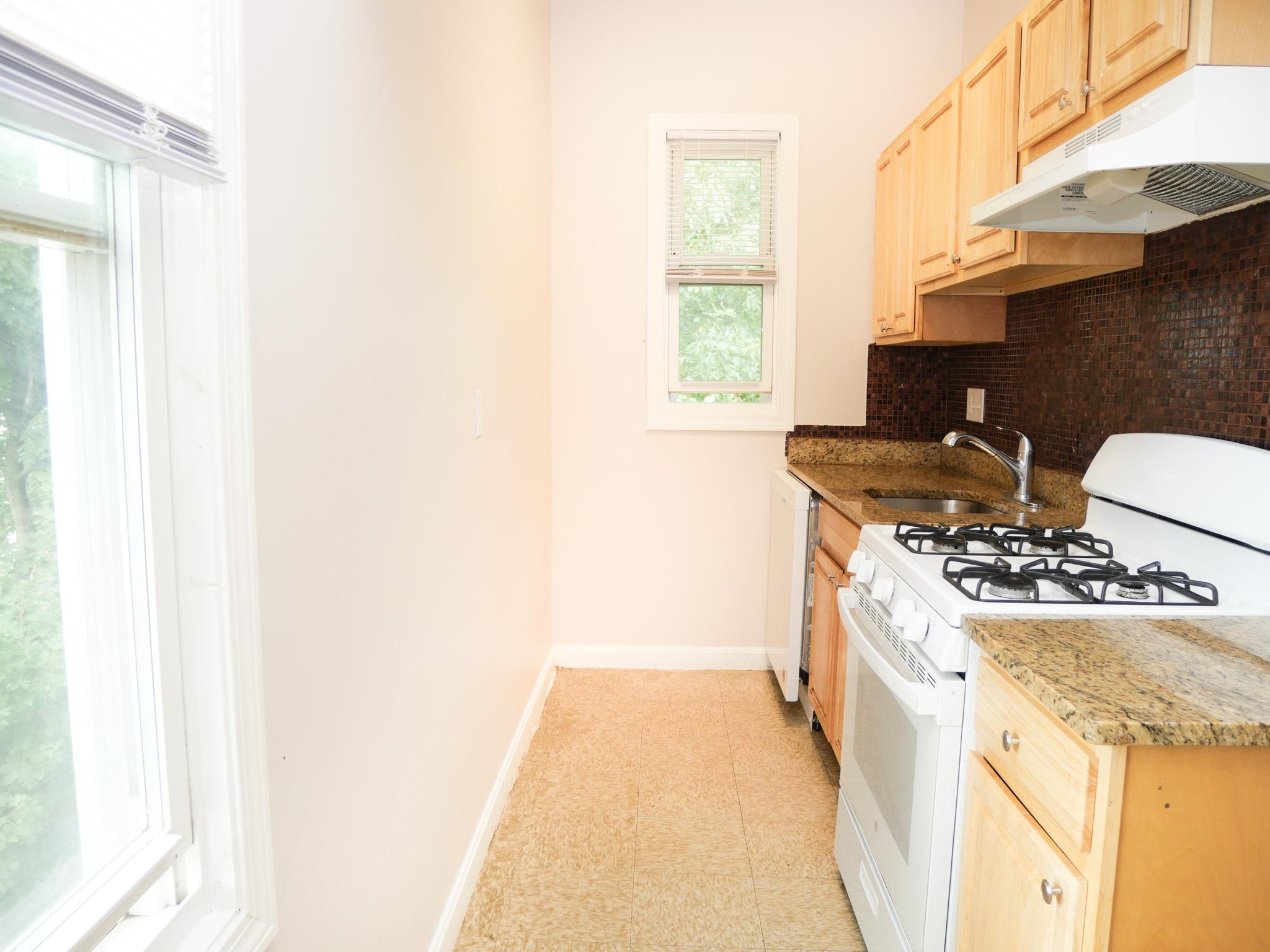 8-10 Elizabeth Street - 3,000USD / month