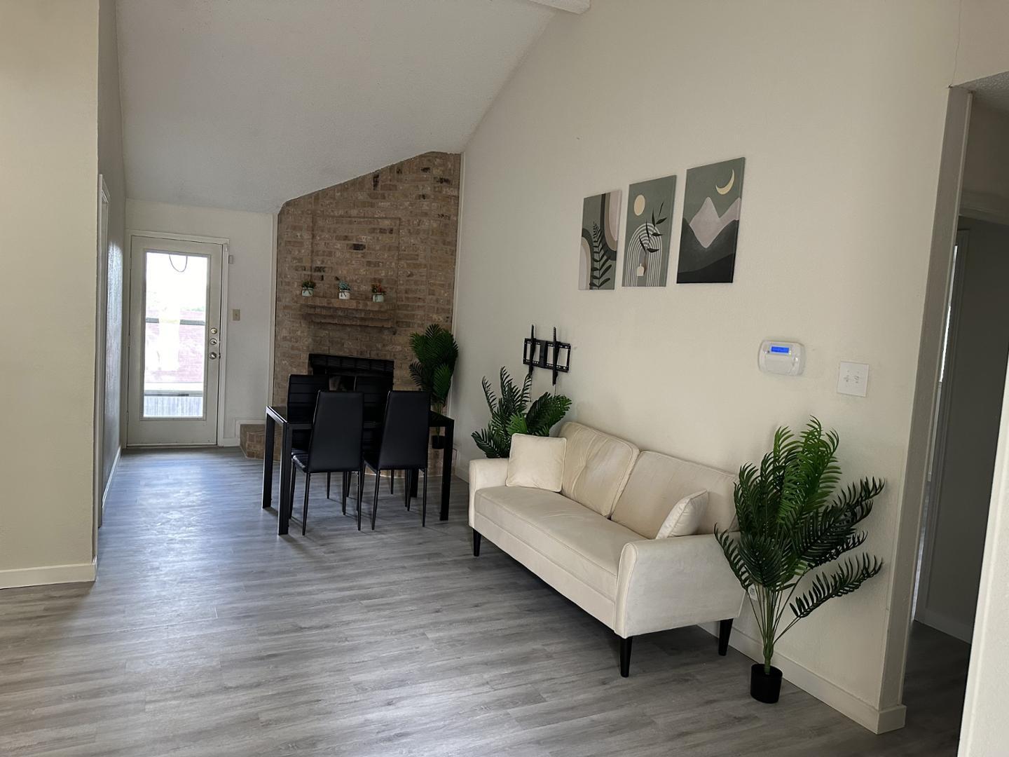https://cdn.rentalbeast.com/listings/RPG-SF-11256098-1.jpg.rbm