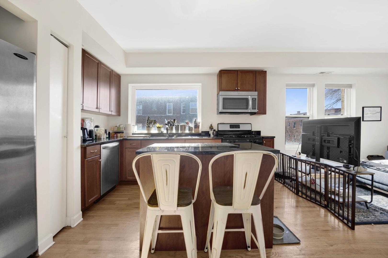 https://cdn.rentalbeast.com/listings/RPG-SF-11324229-0.jpg.rbm