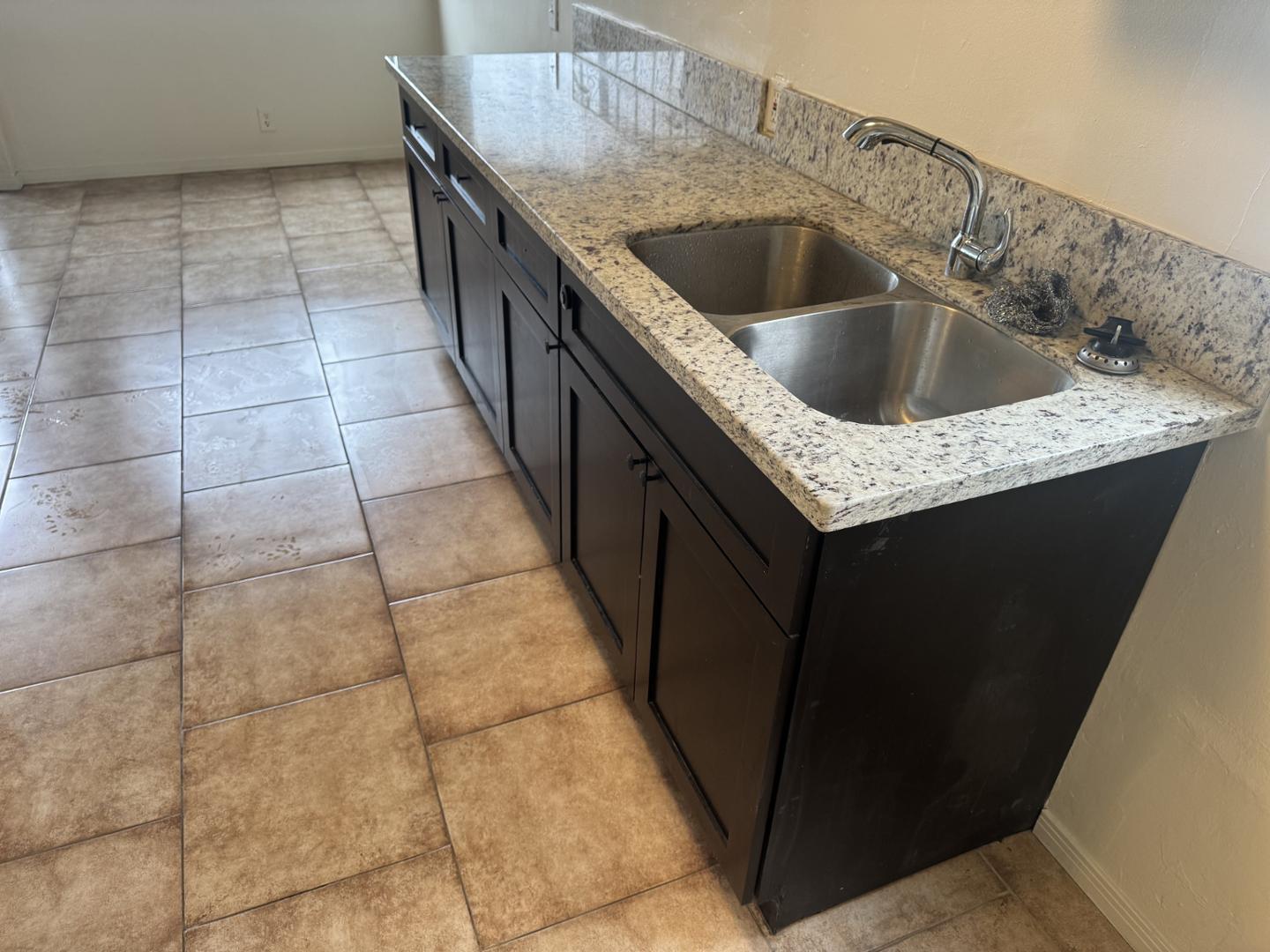 https://cdn.rentalbeast.com/listings/RPG-SF-11334719-0.jpg.rbm