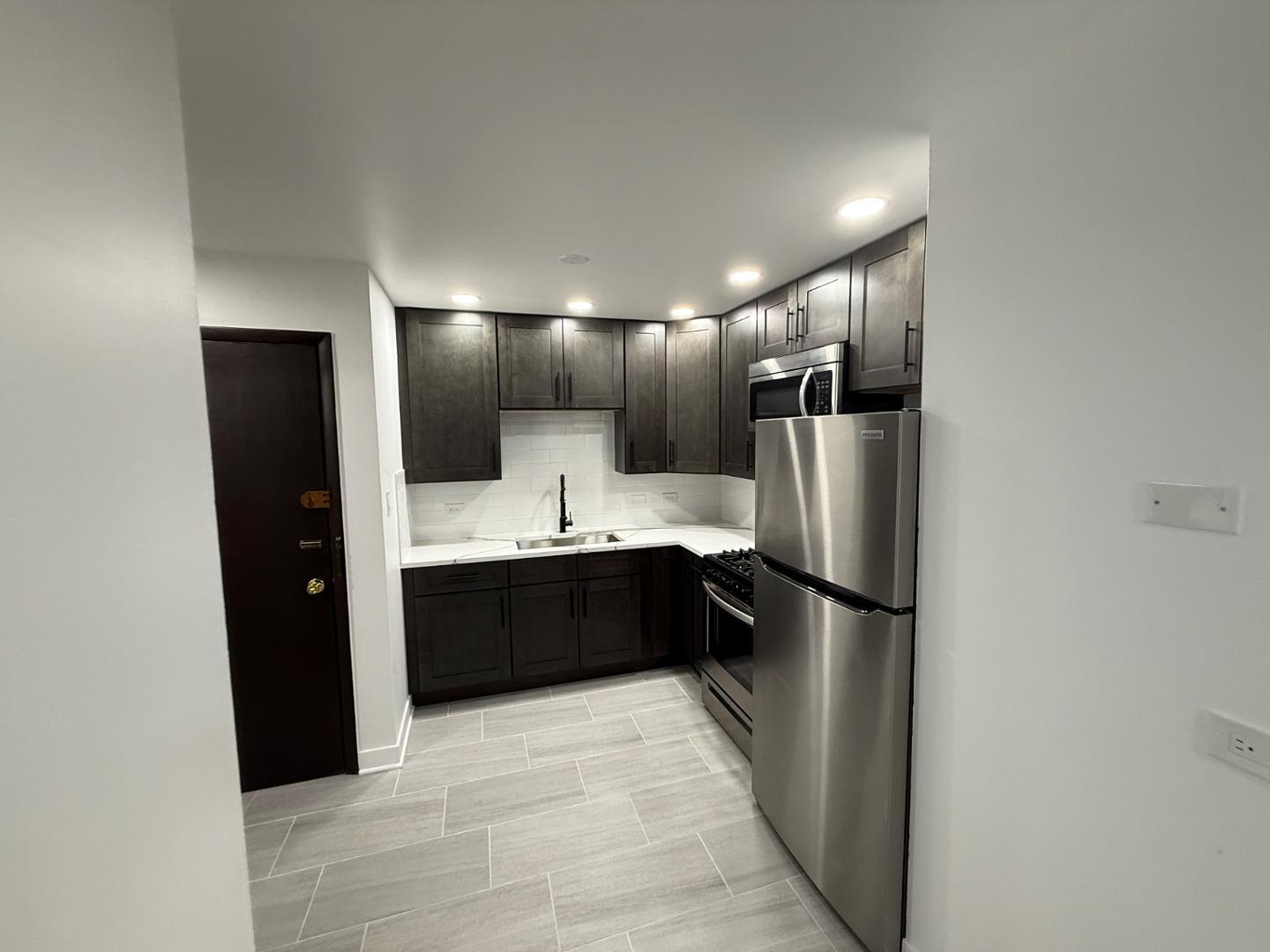 https://cdn.rentalbeast.com/listings/RPG-SF-11340379-2.jpg.rbm