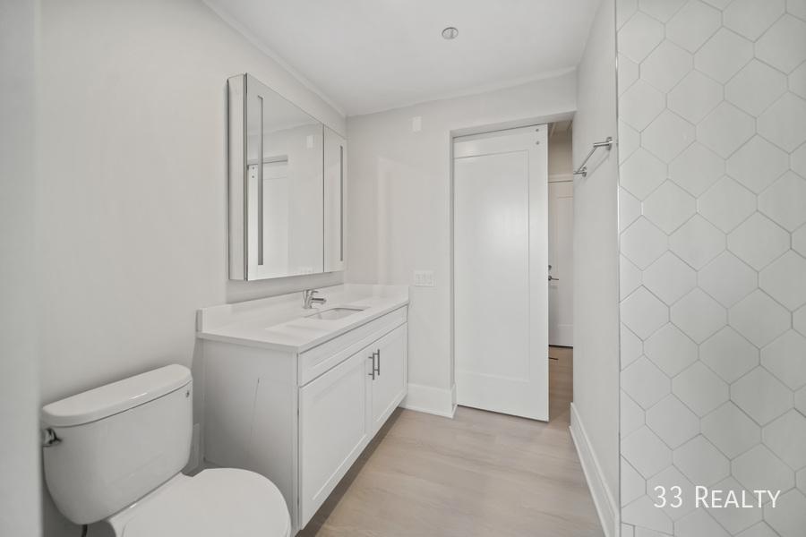 https://cdn.rentalbeast.com/listings/SHOWMOJO-005f311068-2.jpg.rbm