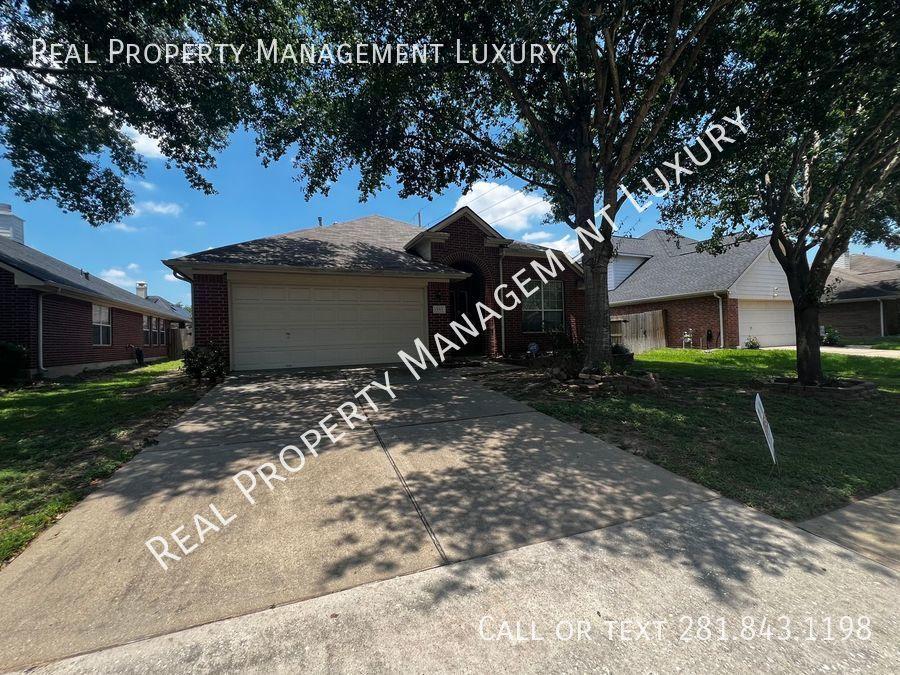 https://cdn.rentalbeast.com/listings/SHOWMOJO-0bab756008-0.jpg.rbm