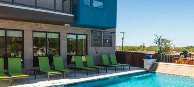https://cdn.rentalbeast.com/listings/SHOWMOJO-0d40efe0de-0.jpg.rbm