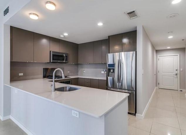 1200 Main St #1211 - 1,505USD / month
