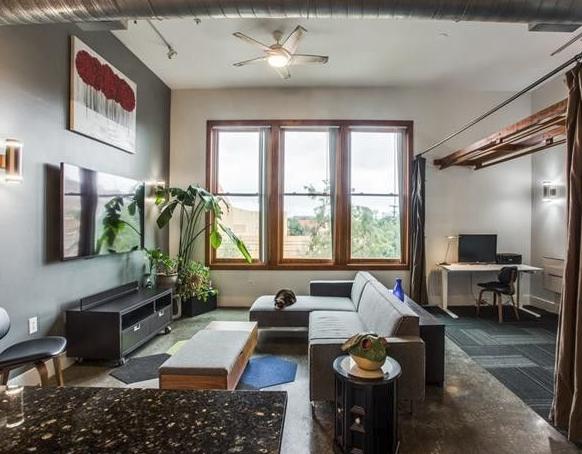2502 Live Oak #2365 - 1,525USD / month